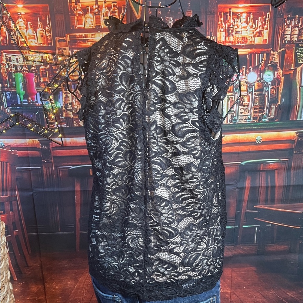 👚 Pretty on the Outside Ruffle Blouse — Black Lace — Sz M / J - Picture 5 of 9